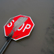 Image for article titled Twitch Stop Sign Stream Temporarily Stops After Address Leaks, Neighbors Receive Pizzas
